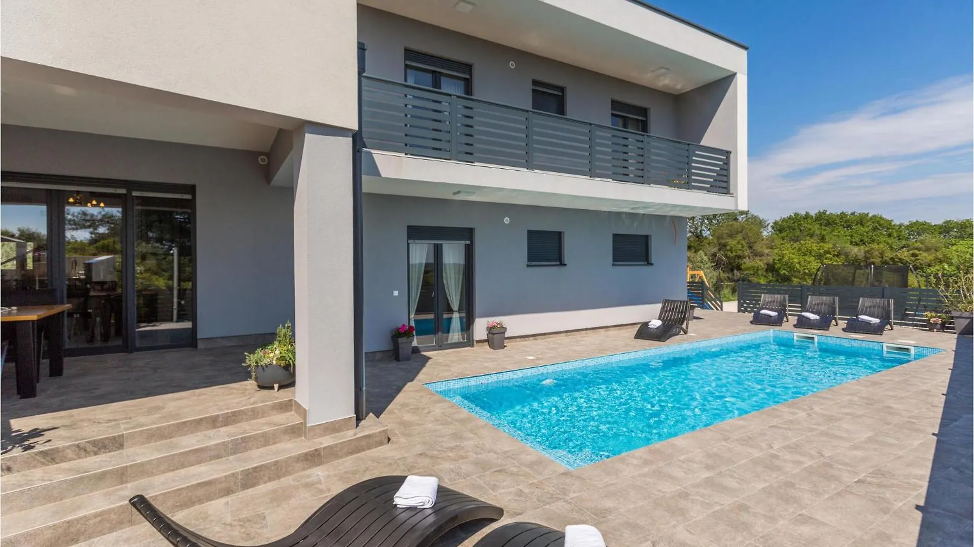 3 Bedroom Cozy Home In Pula Holiday home
