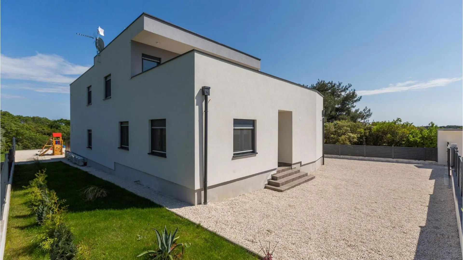 3 Bedroom Cozy Home In Pula