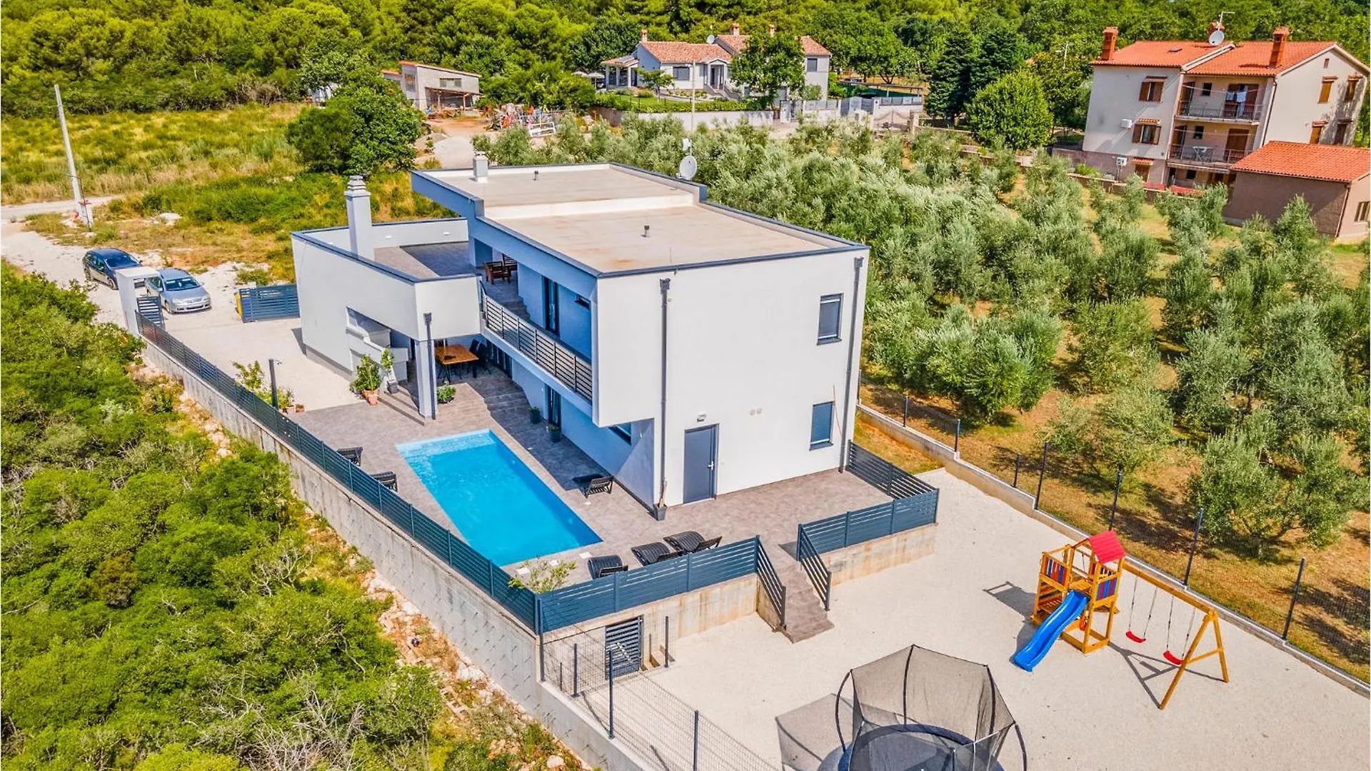 Holiday home 3 Bedroom Cozy Home In Pula