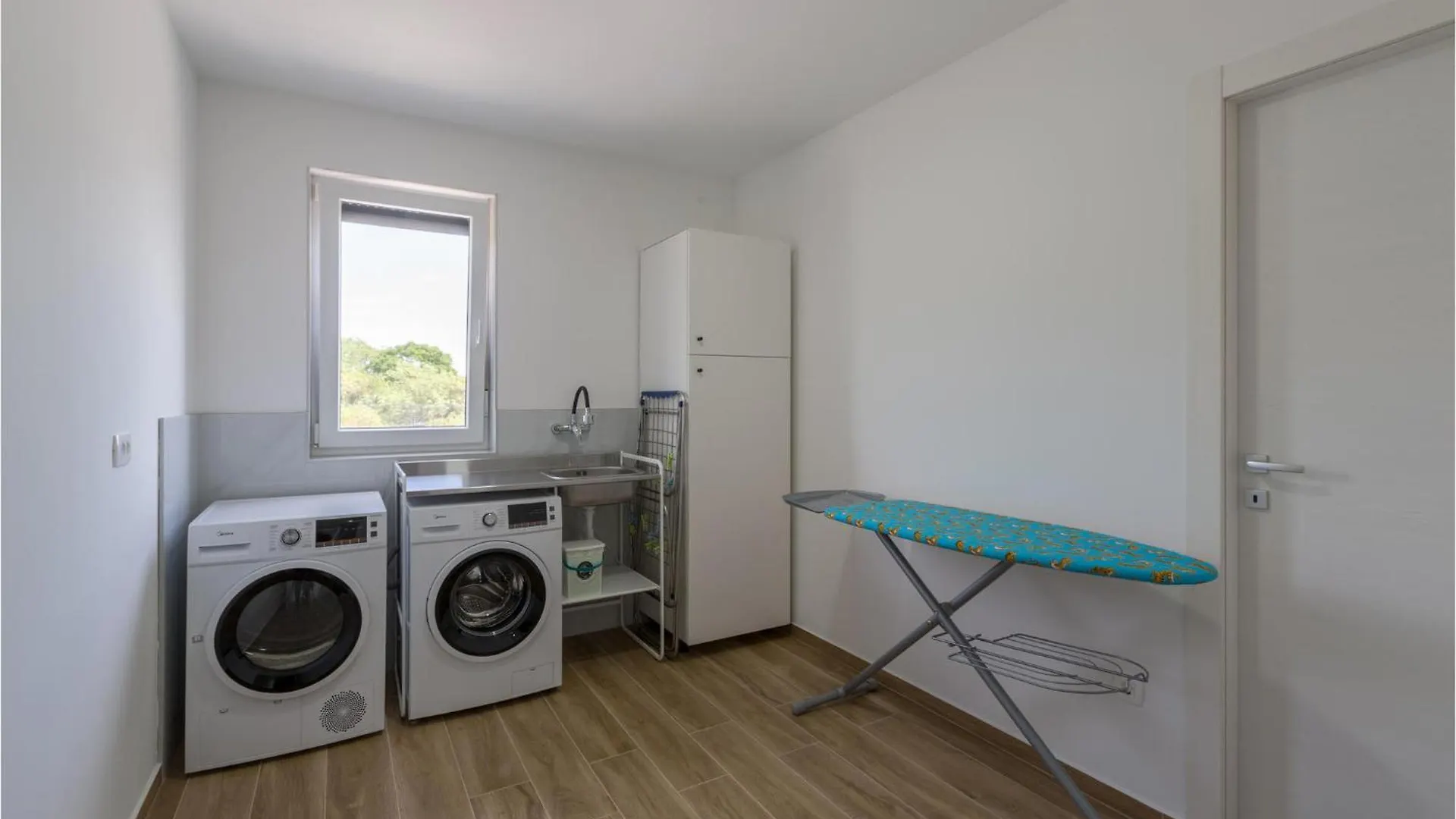 Holiday home 3 Bedroom Cozy Home In Pula