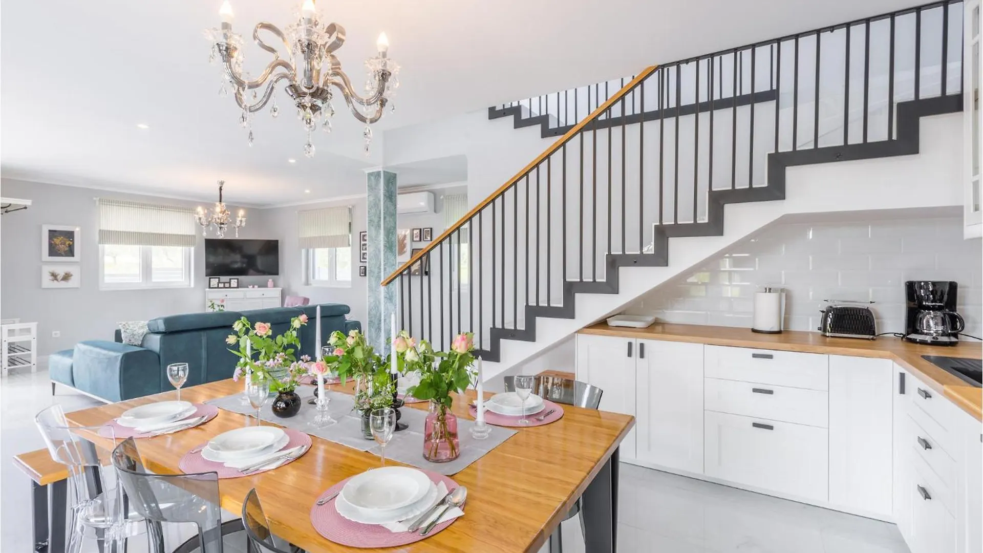 3 Bedroom Cozy Home In プーラ 別荘